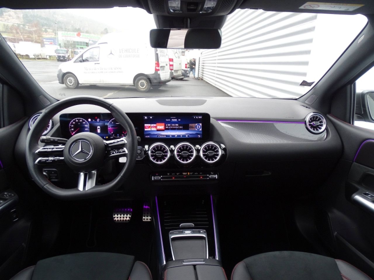 Photo du v&eacute;hicule 10 / 15