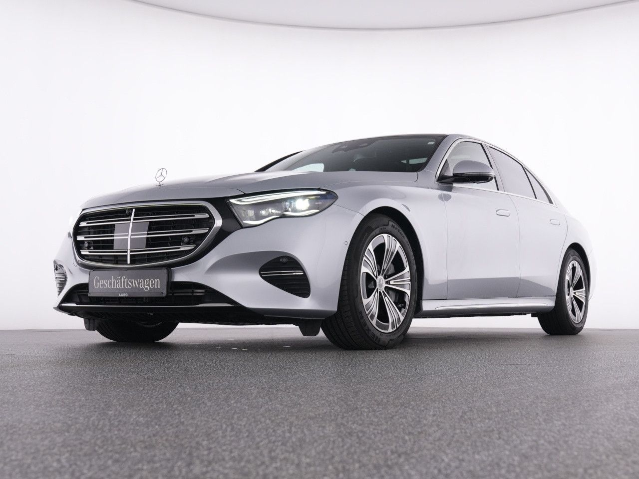 Mercedes-Benz E-Klasse – Bild 6
