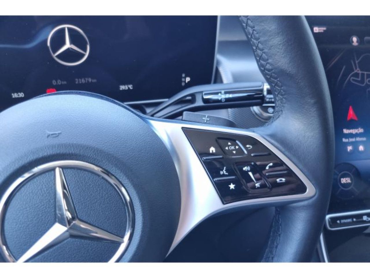 Imagem do veículo 13 / 18