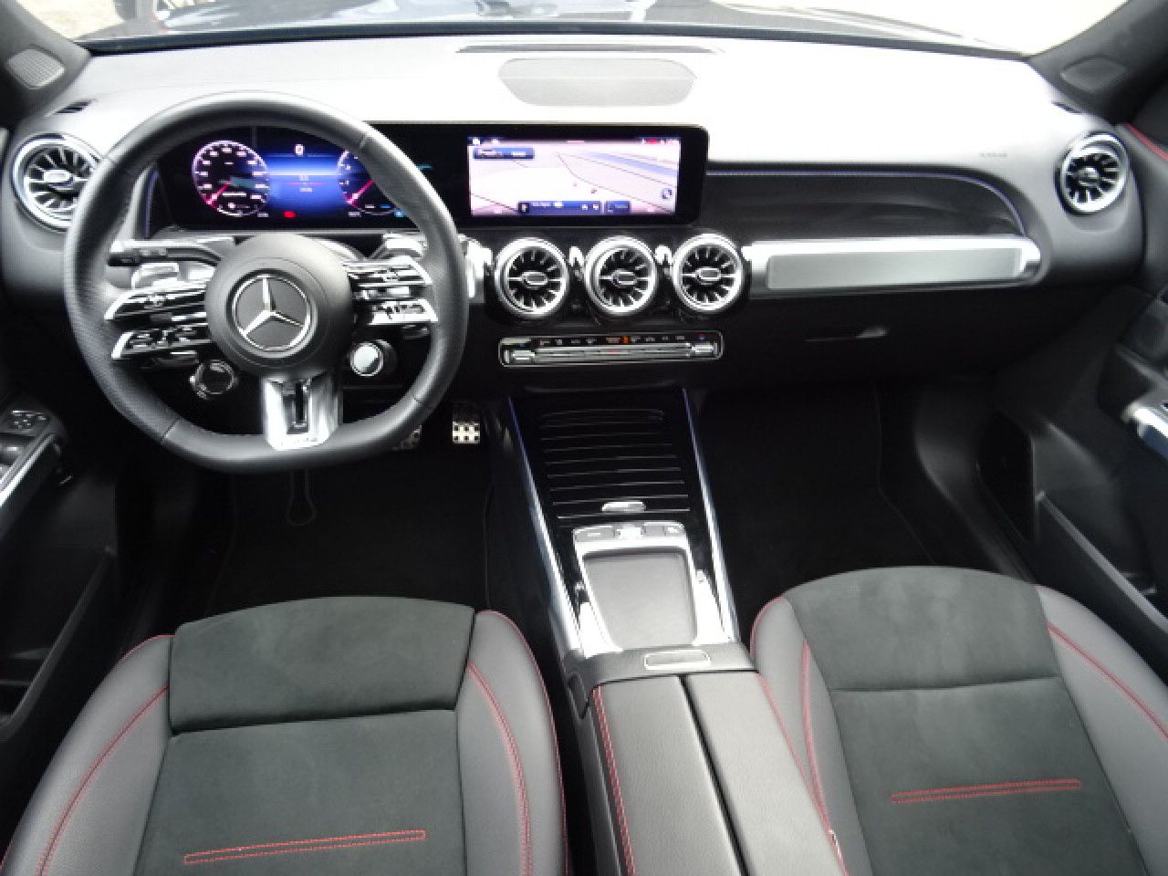 Mercedes-Benz GLB – Bild 14