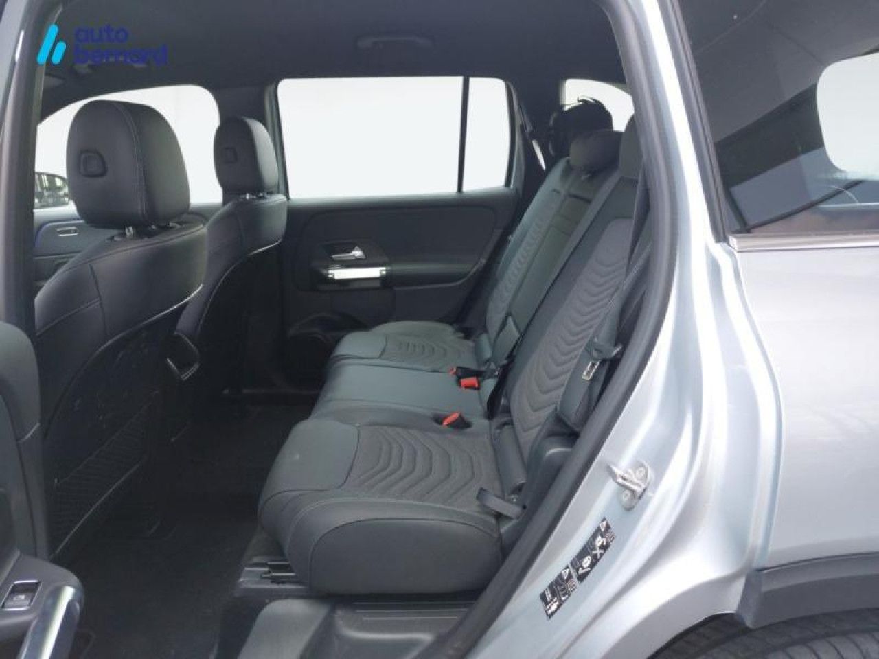 Photo du v&eacute;hicule 10 / 18