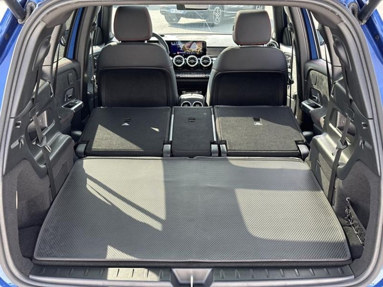 Photo du v&eacute;hicule 16 / 18