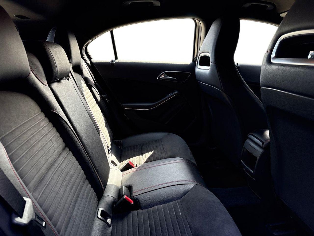 Imagem do veículo 15 / 19