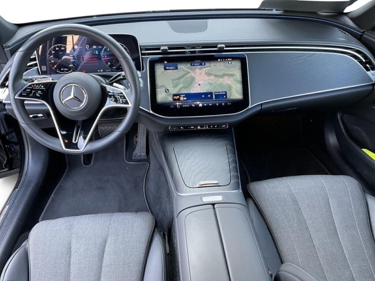 Mercedes-Benz E-Klasse – Bild 11