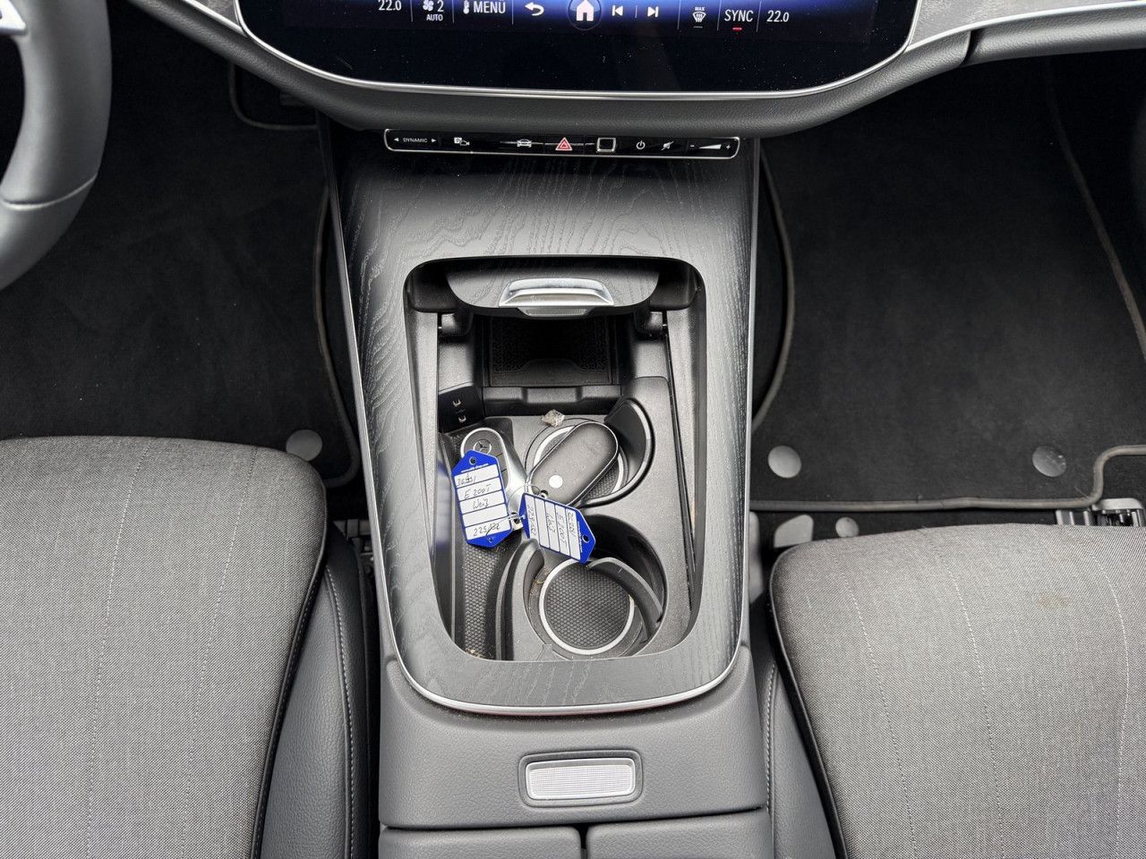 Mercedes-Benz E-Klasse – Bild 16