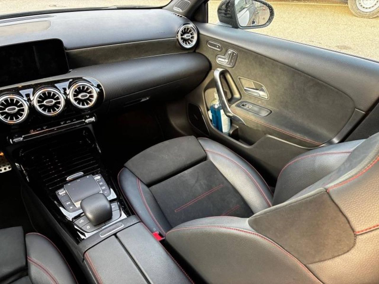 Photo du v&eacute;hicule 9 / 13