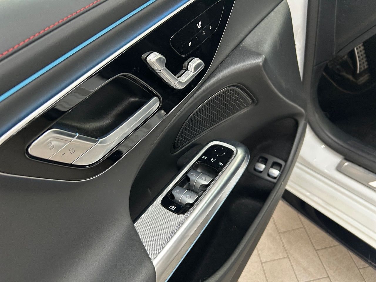 Mercedes-Benz E-Klasse – Bild 12