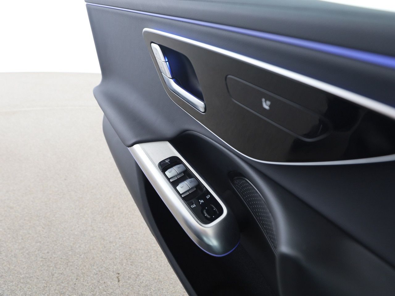 Mercedes-Benz E-Klasse – Bild 12