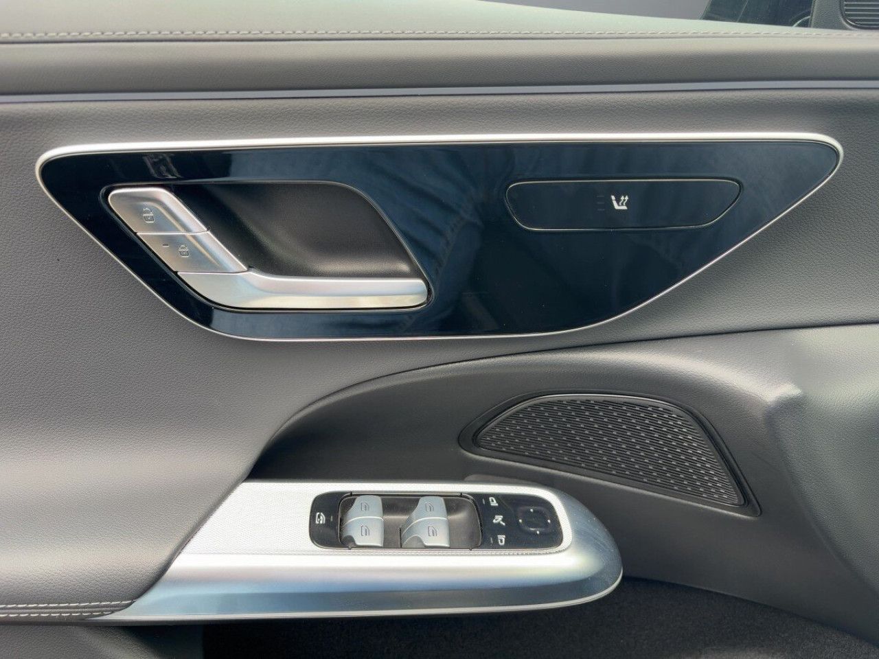 Mercedes-Benz E-Klasse – Bild 16