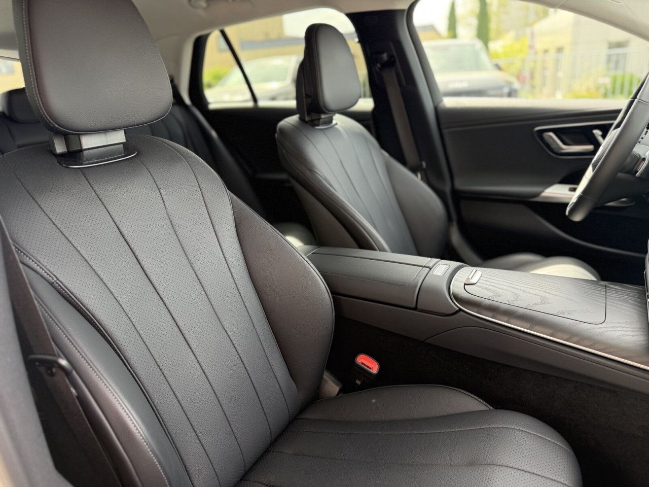 Mercedes-Benz E-Klasse – Bild 17