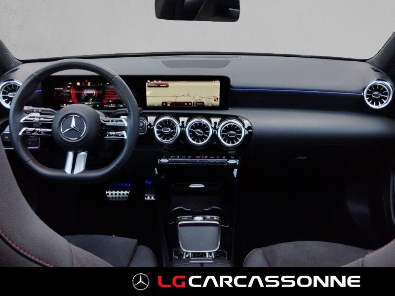 Photo du v&eacute;hicule 9 / 18