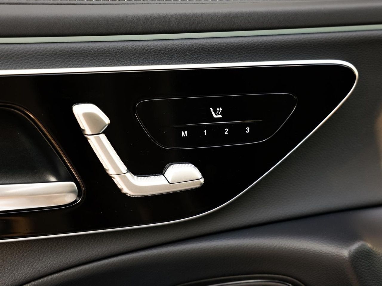 Mercedes-Benz E-Klasse – Bild 17