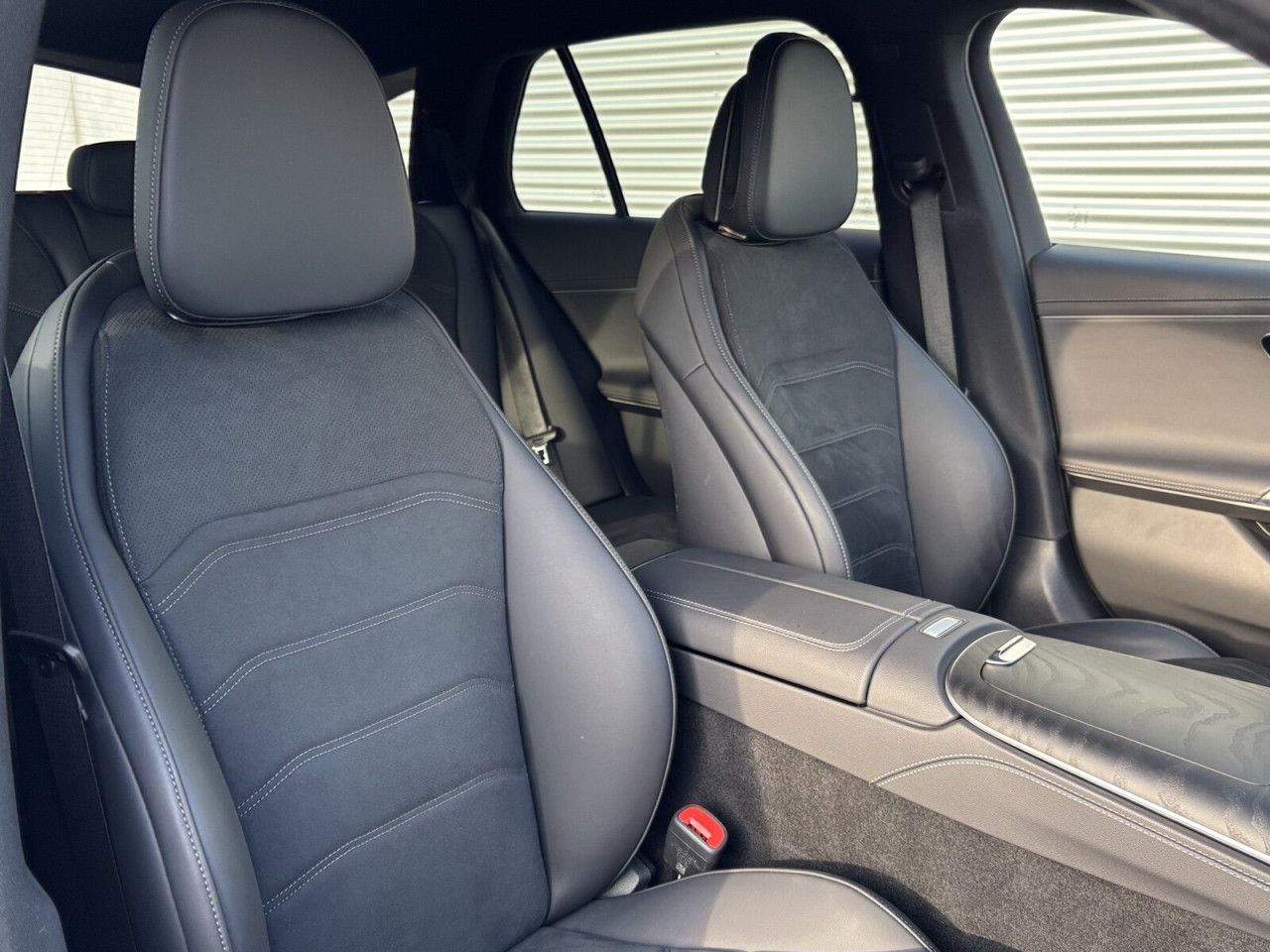 Mercedes-Benz E-Klasse – Bild 11