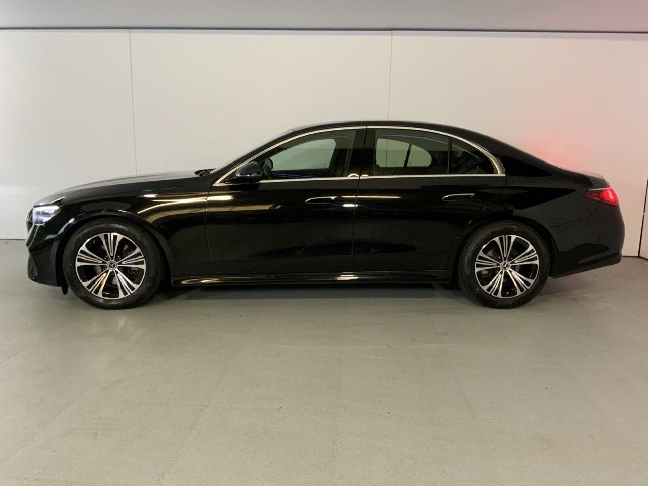 Mercedes-Benz E-Klasse – Bild 3