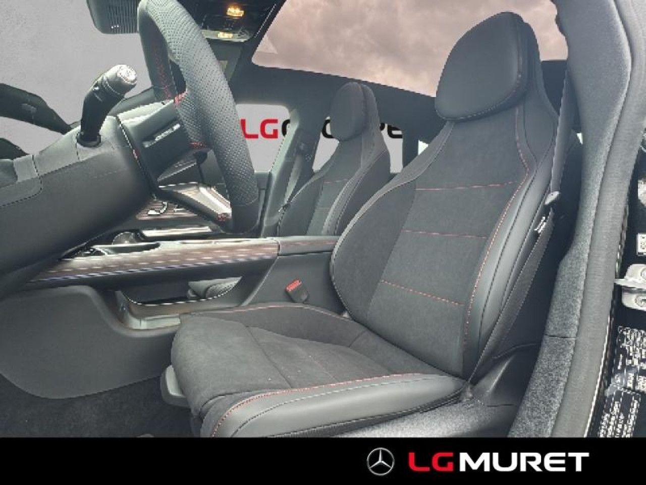 Photo du v&eacute;hicule 9 / 18