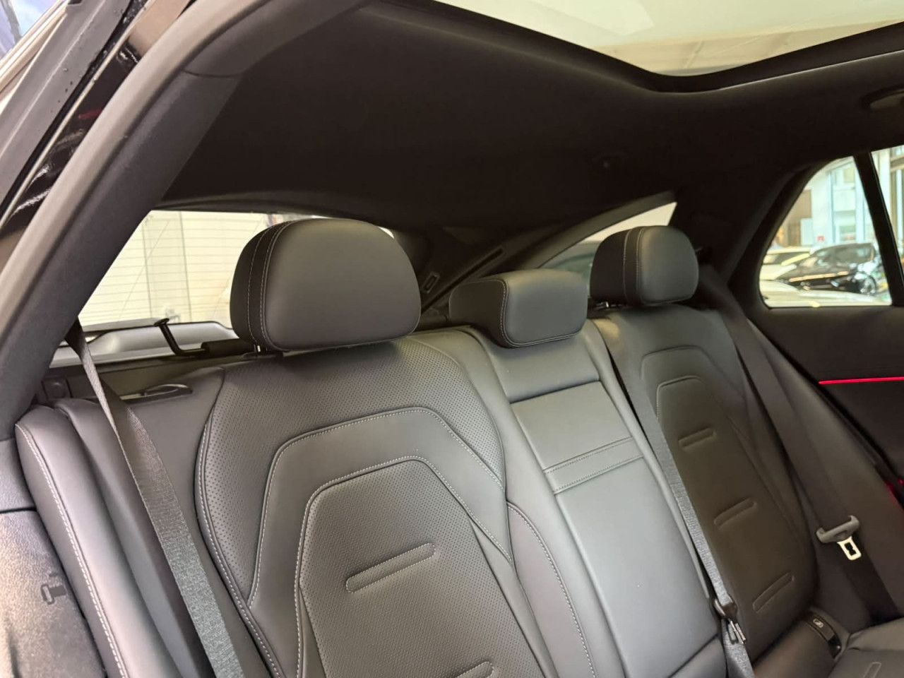 Mercedes-Benz E-Klasse – Bild 22