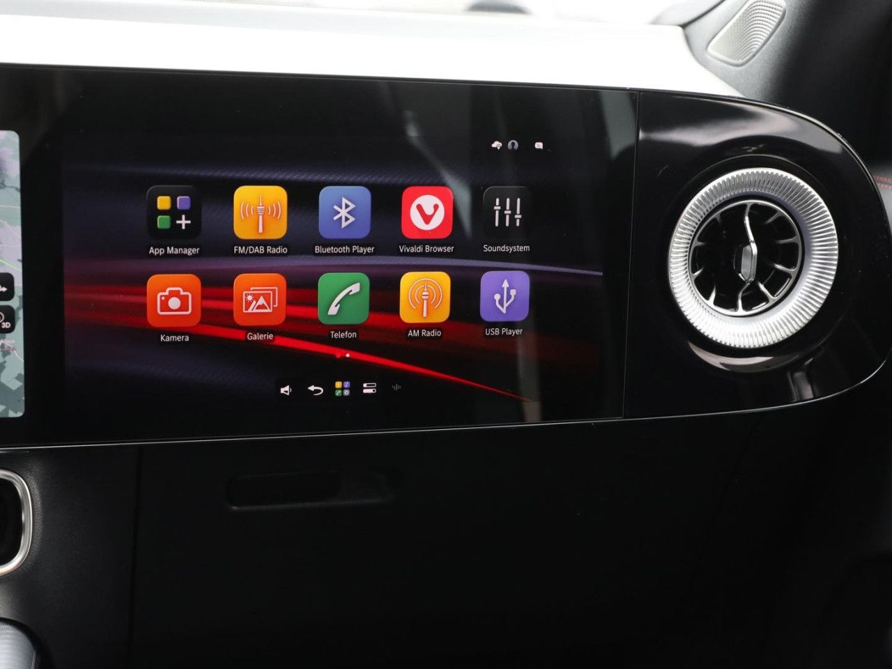 Mercedes-Benz GLB – Bild 16