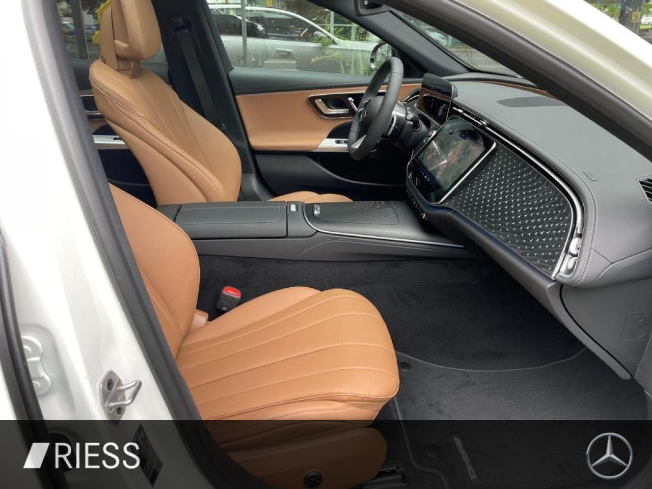 Mercedes-Benz E-Klasse – Bild 9