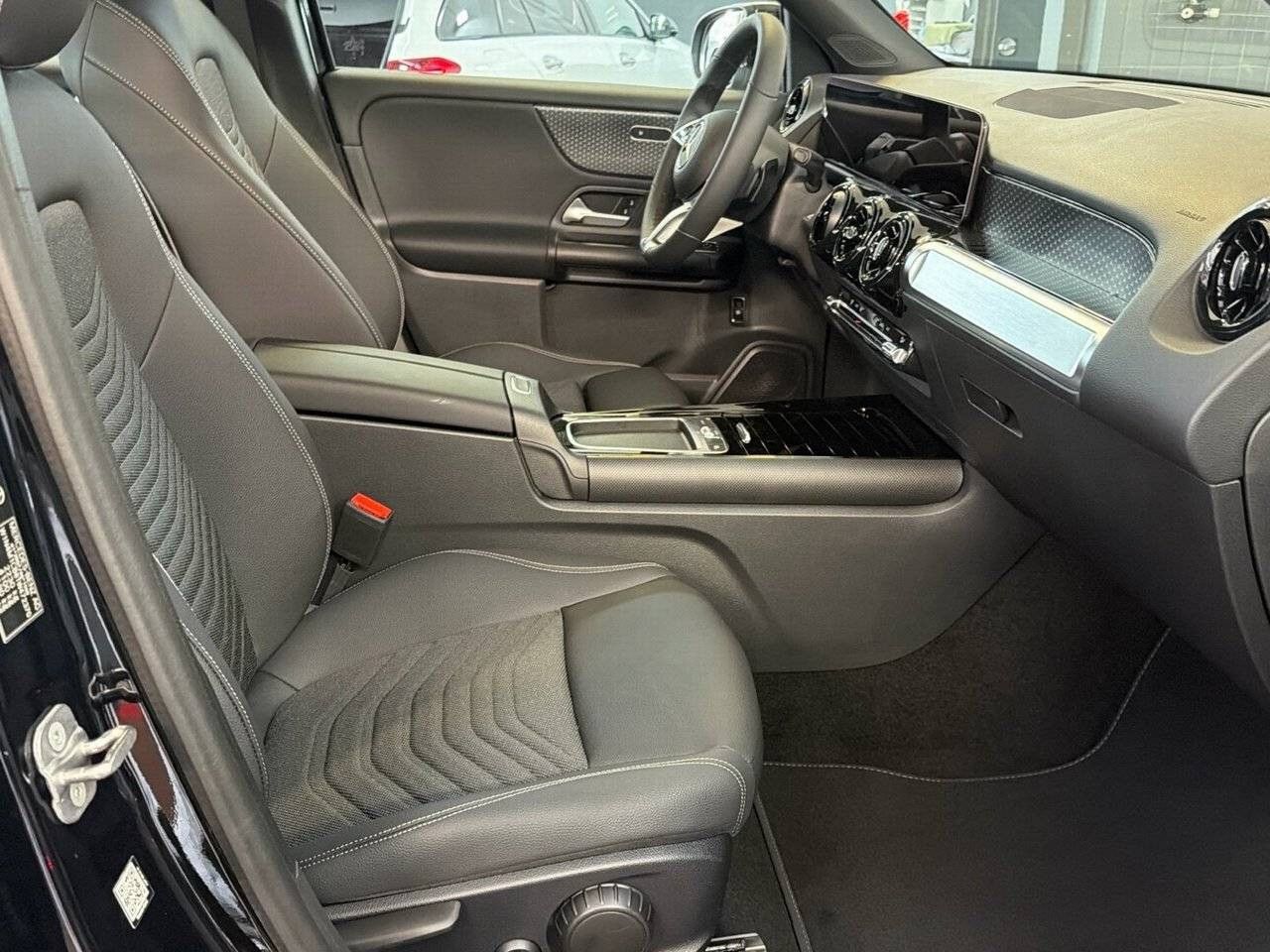 Mercedes-Benz GLB – Bild 12