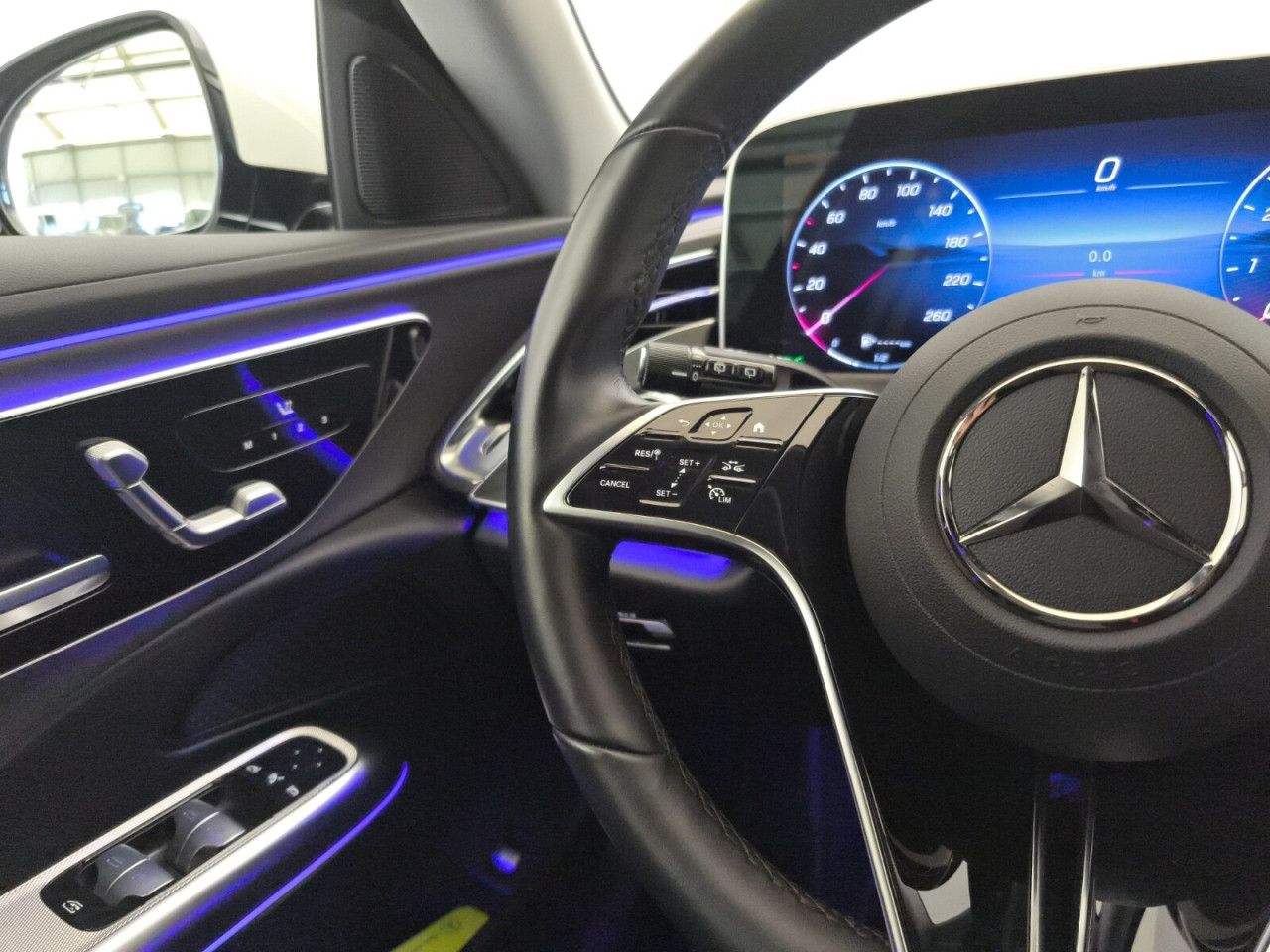 Mercedes-Benz E-Klasse – Bild 16