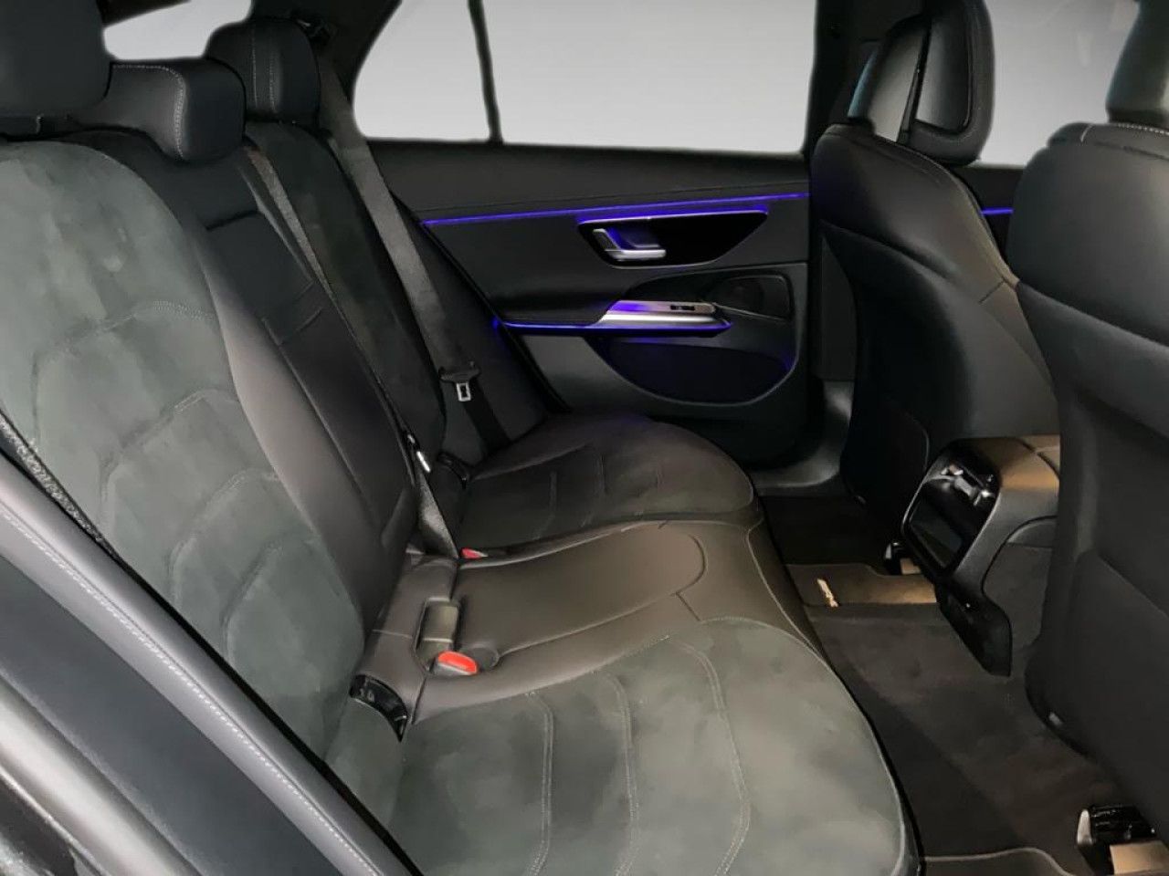 Mercedes-Benz E-Klasse – Bild 11