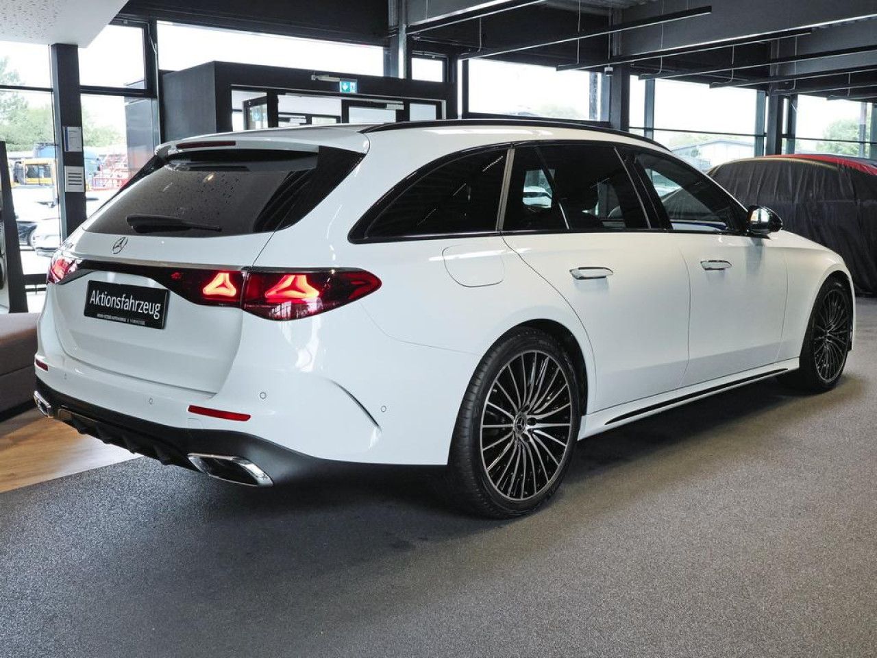 Mercedes-Benz E-Klasse – Bild 4