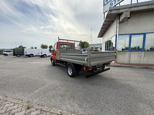 Vehicle image 11 / 11