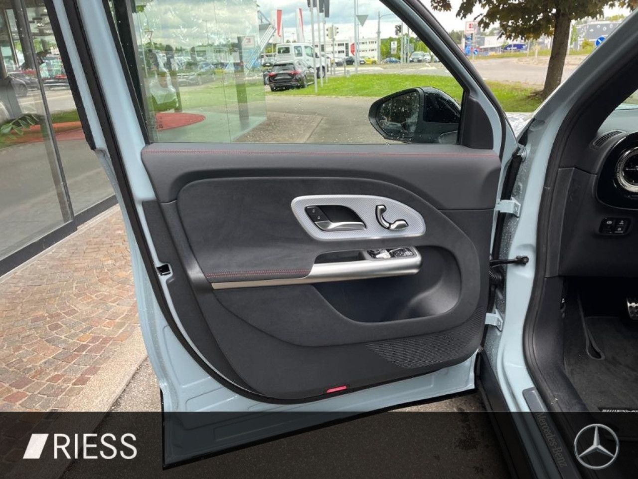 Mercedes-Benz GLB – Bild 2