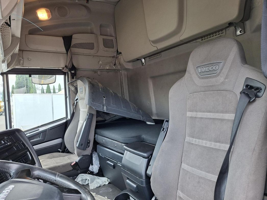 IVECO | AS440S46