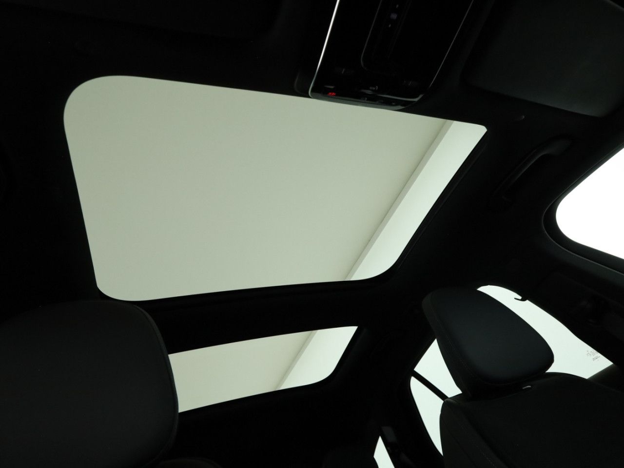 Mercedes-Benz E-Klasse – Bild 21