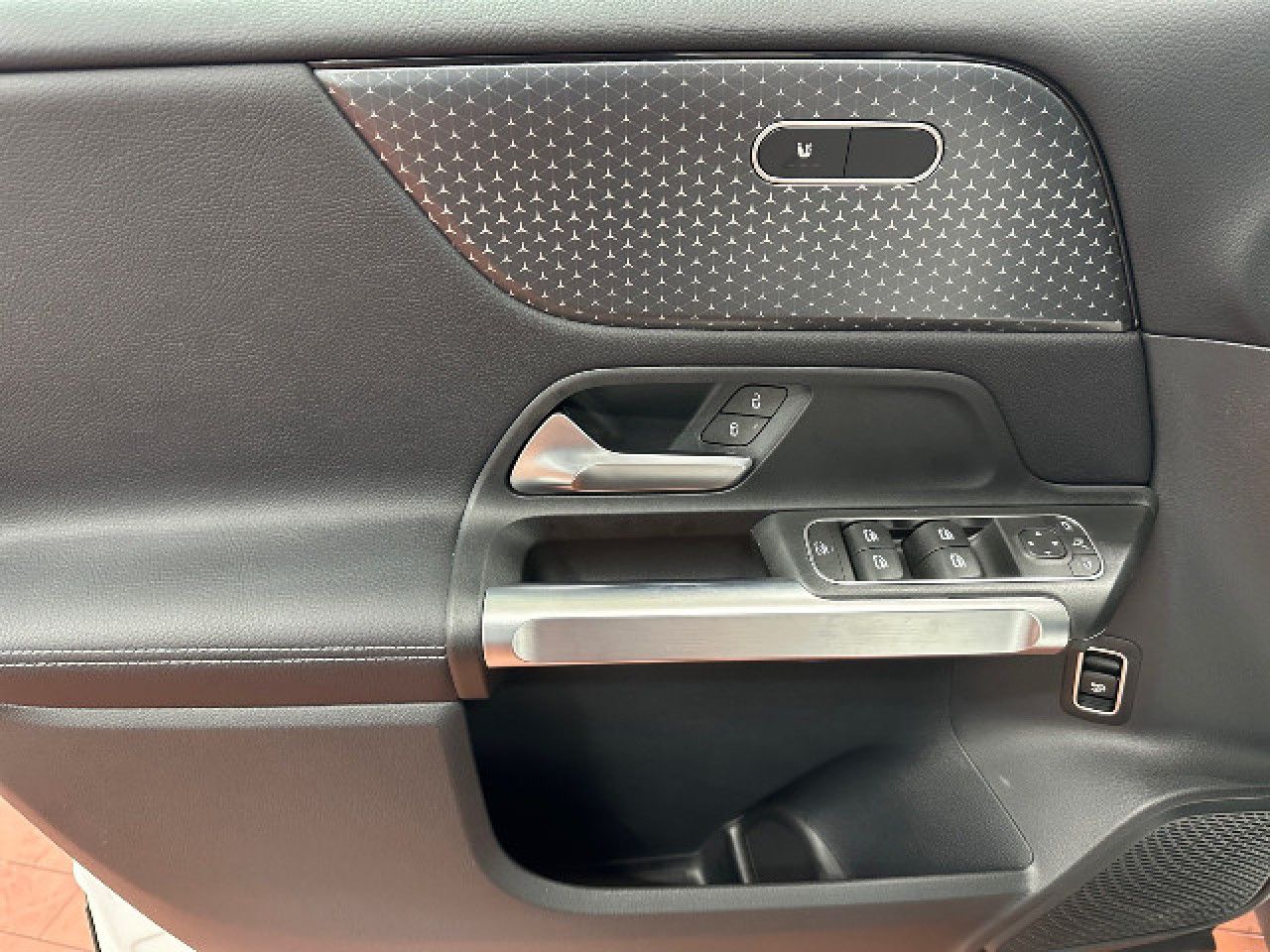 Mercedes-Benz GLB – Bild 14