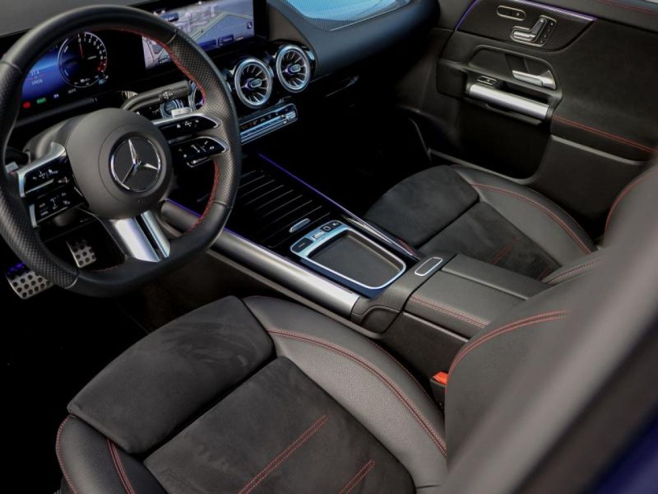 Photo du v&eacute;hicule 12 / 18