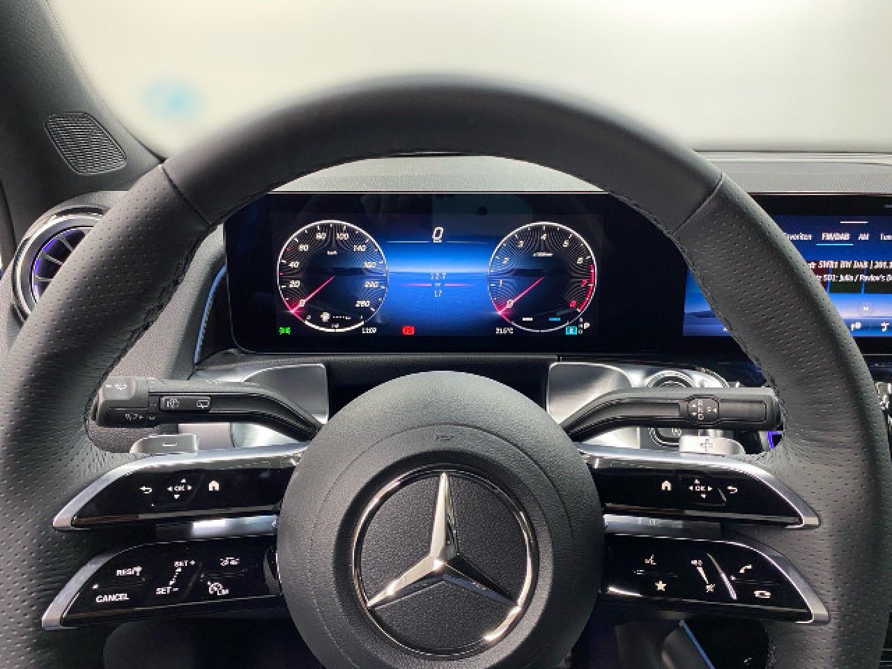 Mercedes-Benz GLB – Bild 8