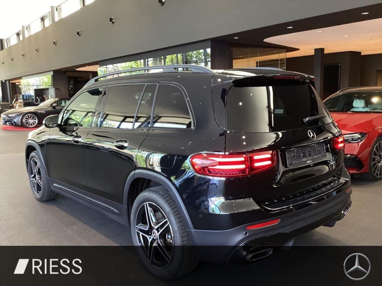 Mercedes-Benz GLB – Bild 2