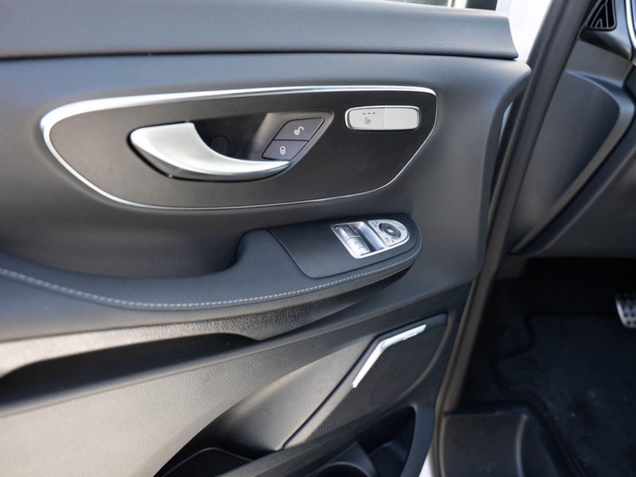 Fahrzeugbild 16 / 17