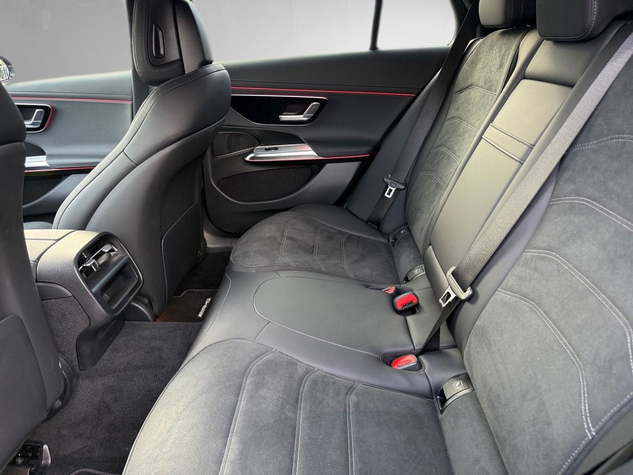 Mercedes-Benz E-Klasse – Bild 16