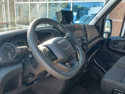 Vehicle image 6 / 7
