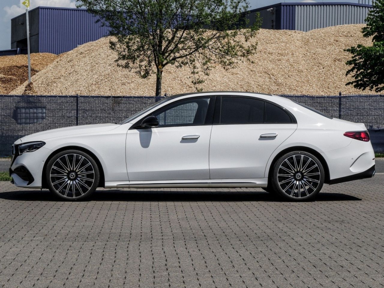 Mercedes-Benz E-Klasse – Bild 20