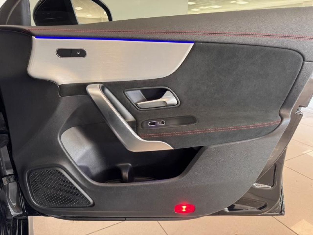 Photo du v&eacute;hicule 13 / 18