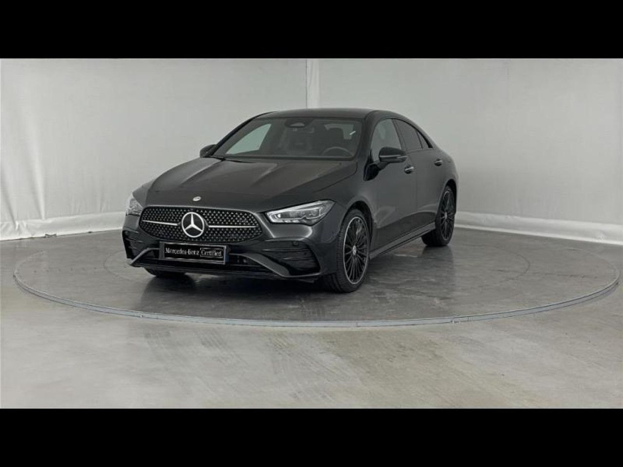 Photo du v&eacute;hicule 1 / 18