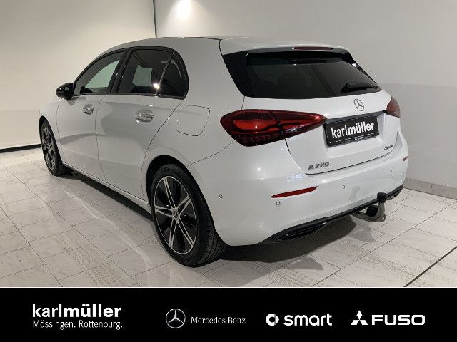 Mercedes-Benz A 220