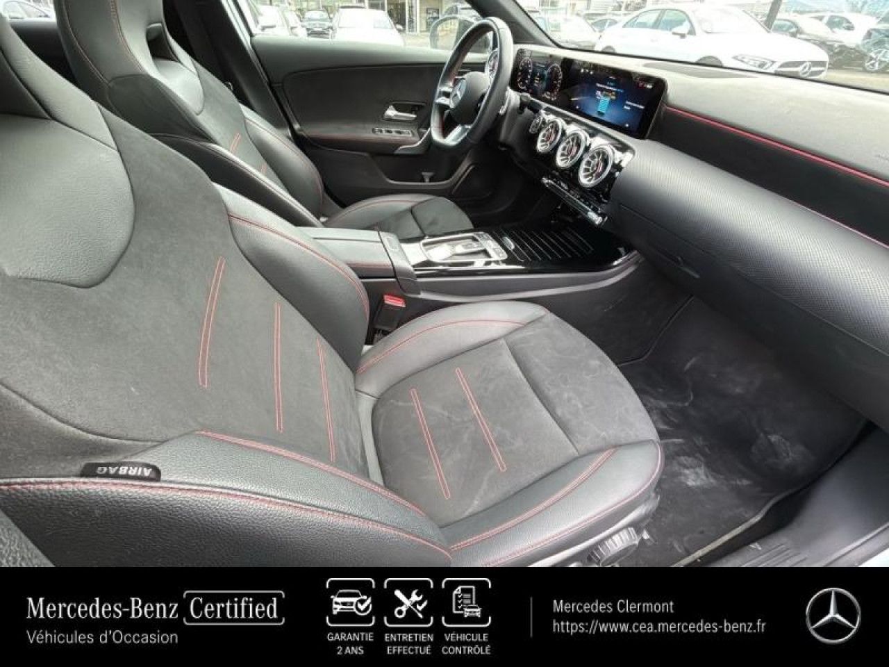 Photo du v&eacute;hicule 17 / 18