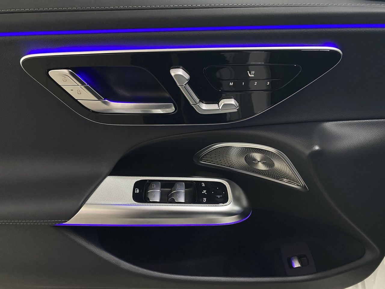 Mercedes-Benz E-Klasse – Bild 10