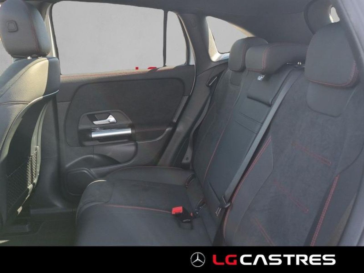 Photo du v&eacute;hicule 11 / 18