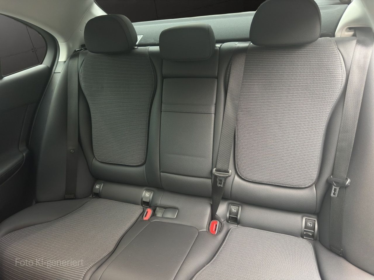 Mercedes-Benz C-Klasse – Bild 6