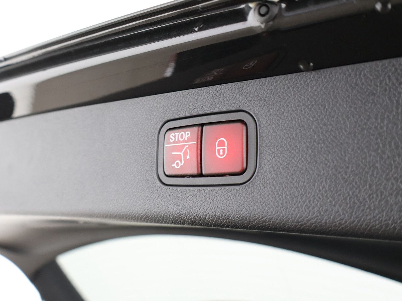 Mercedes-Benz E-Klasse – Bild 20
