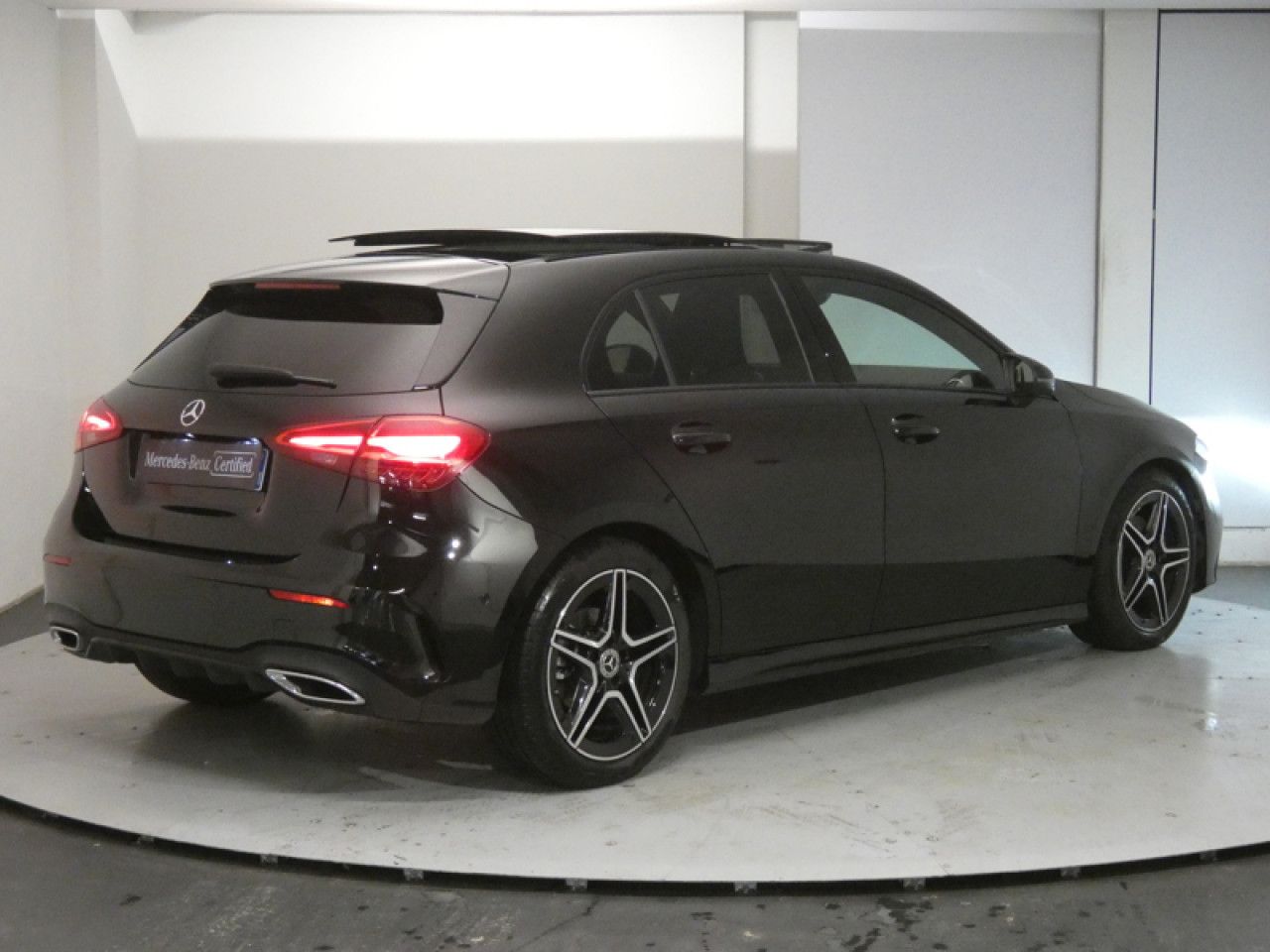 Photo du v&eacute;hicule 4 / 18