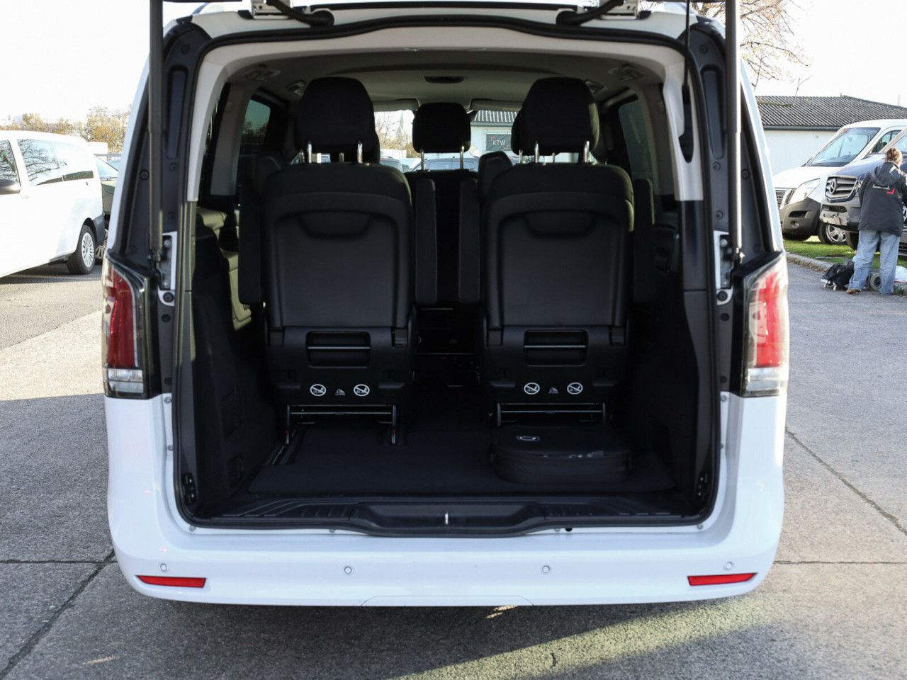 Mercedes-Benz EQV – Bild 8
