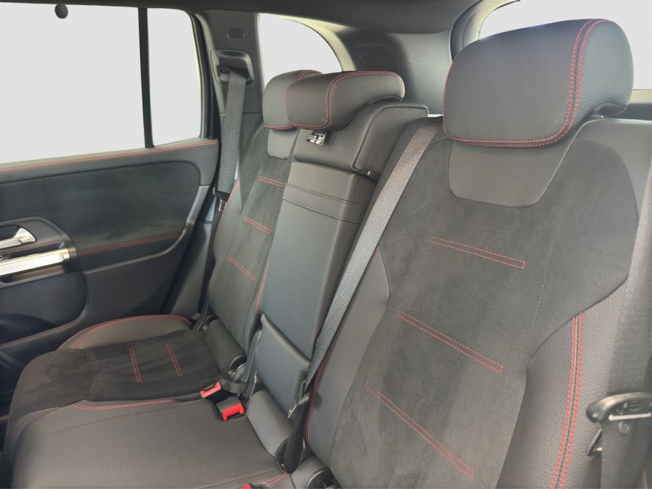 Mercedes-Benz GLB – Bild 12