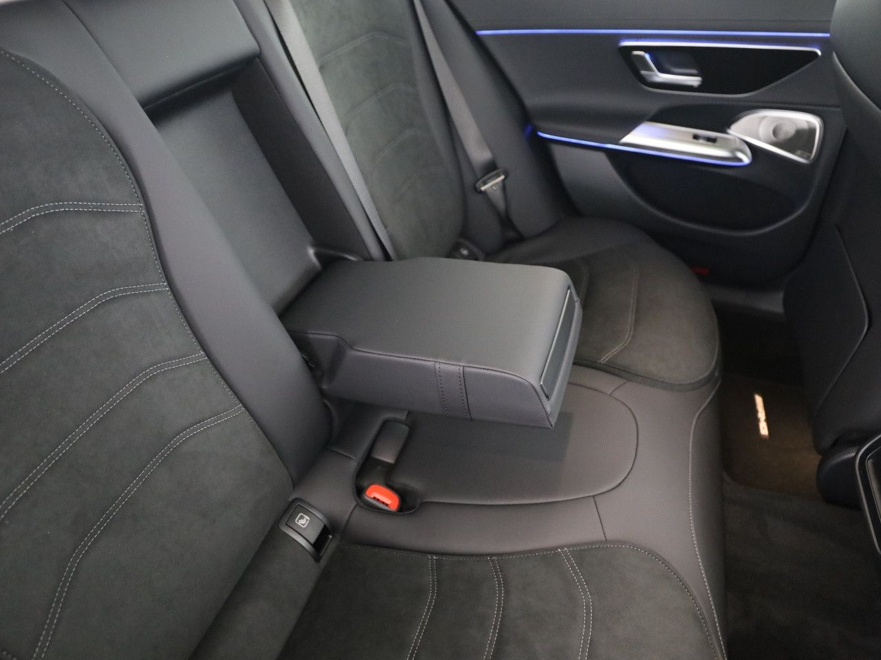 Mercedes-Benz E-Klasse – Bild 22
